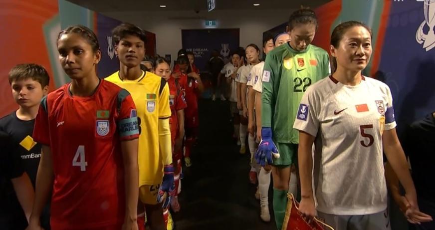 九游体育app-中国女足2-0不足喜!赢球被骂,名嘴点评一针见血,小组第一难了